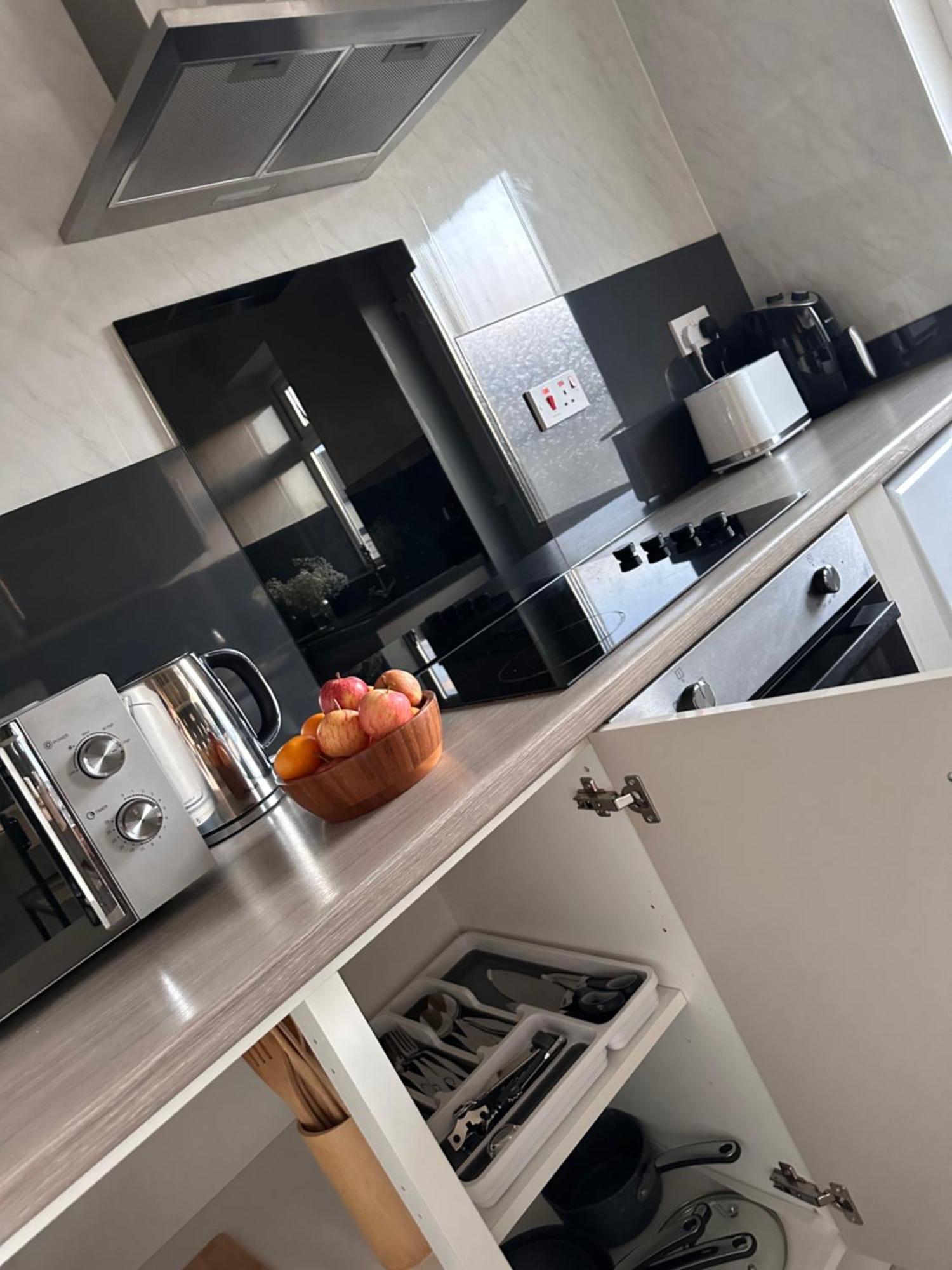 Ocean Village Marina 2 Bedroom Apartment With Balcony! Σαουθάμπτον Εξωτερικό φωτογραφία