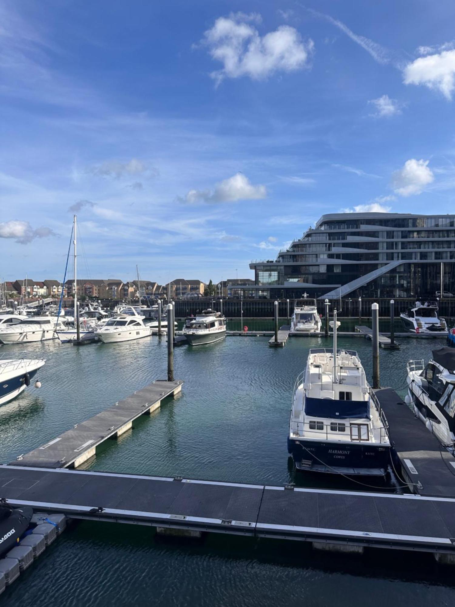 Ocean Village Marina 2 Bedroom Apartment With Balcony! Σαουθάμπτον Εξωτερικό φωτογραφία